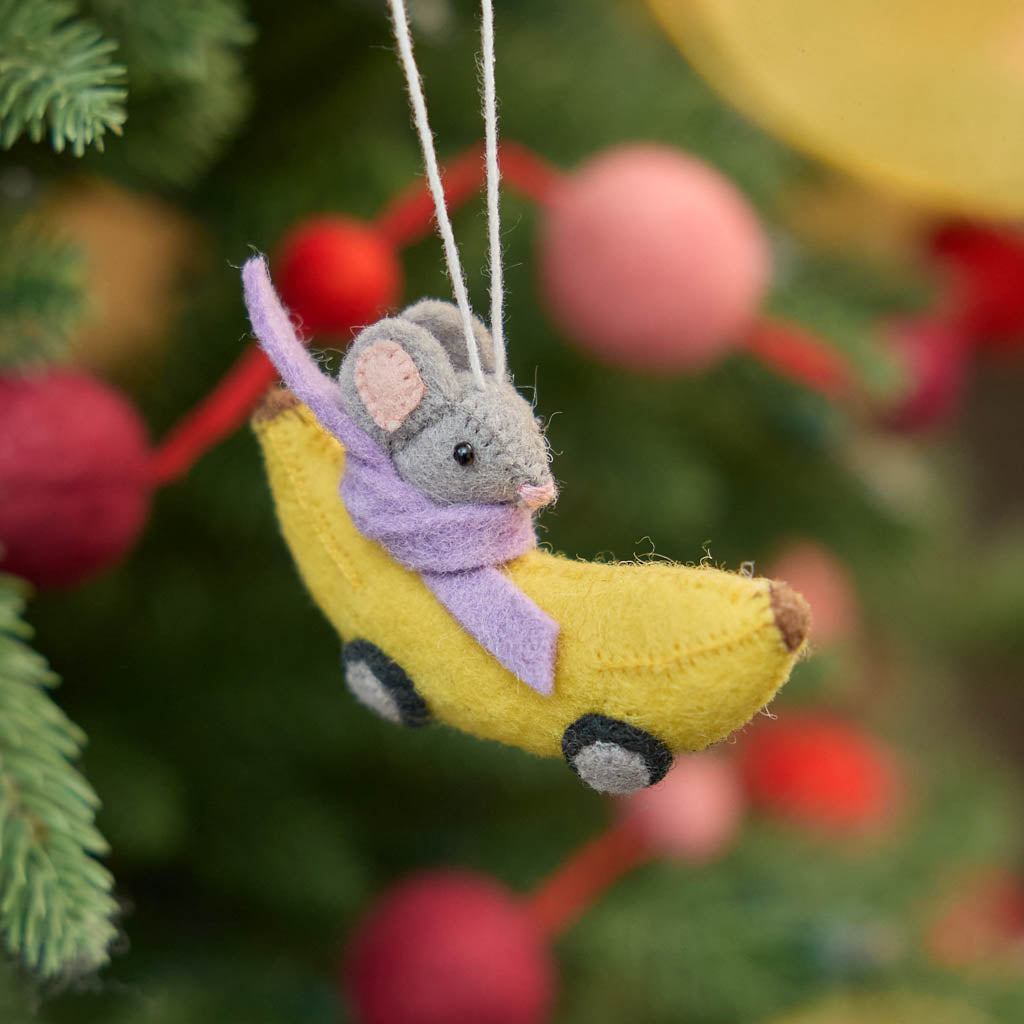 Mouse in Banana Car