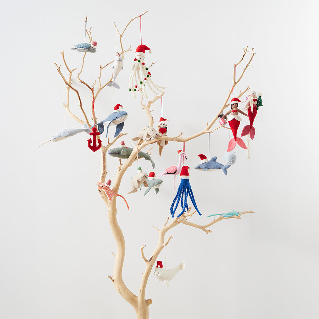White Santapus with Garland
