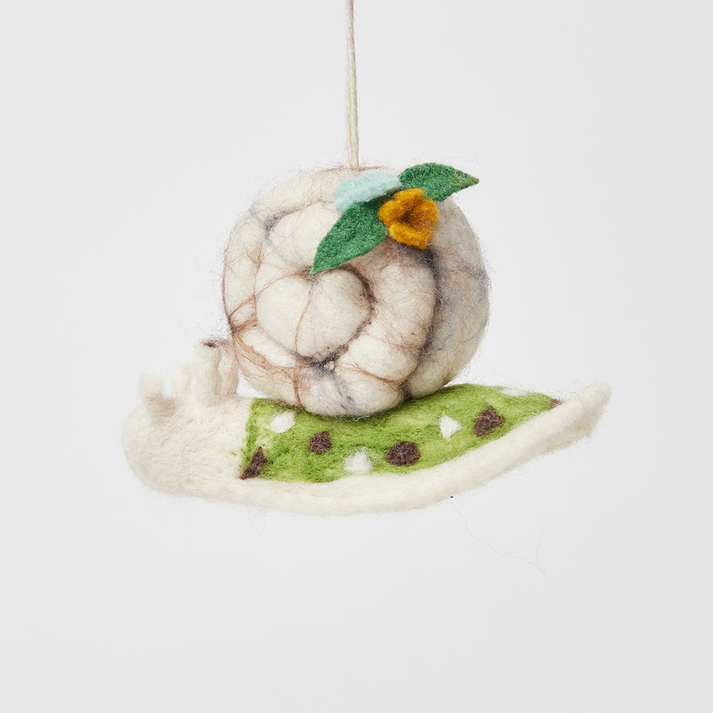Green Slow Living Snail